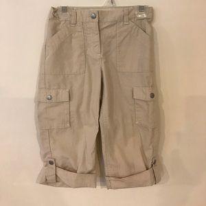 Hanna Andersson khaki capri/pants